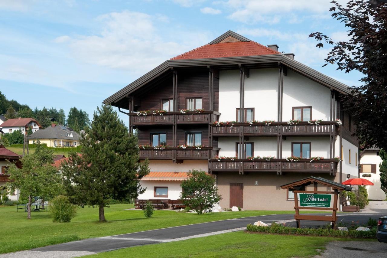 Готель Hubertushof Latschach ober dem Faakersee Екстер'єр фото